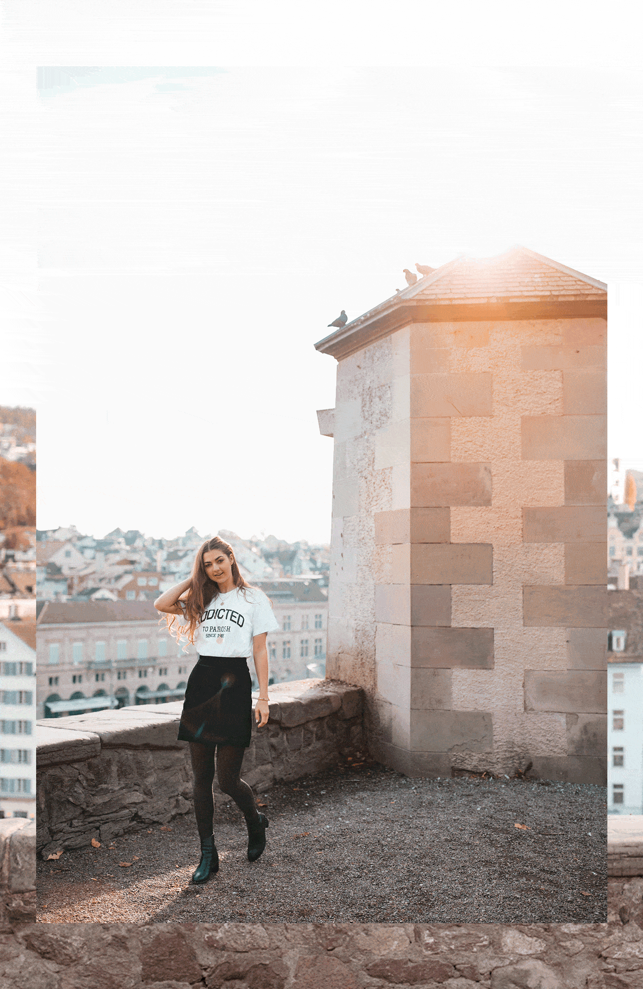 Jewelry, Details, Sunset, Golden Hour, Casual Look, Statement T-Shirt, Parosh, Corduroy, Ankle Boots, Necklace, Bracelet, Earrings, Essentials, Conscious, Sustainable, Conscious Fashion, Fashion Blogger, Fashion Blog, Fashion Magazine, Editorial, Canon Camera