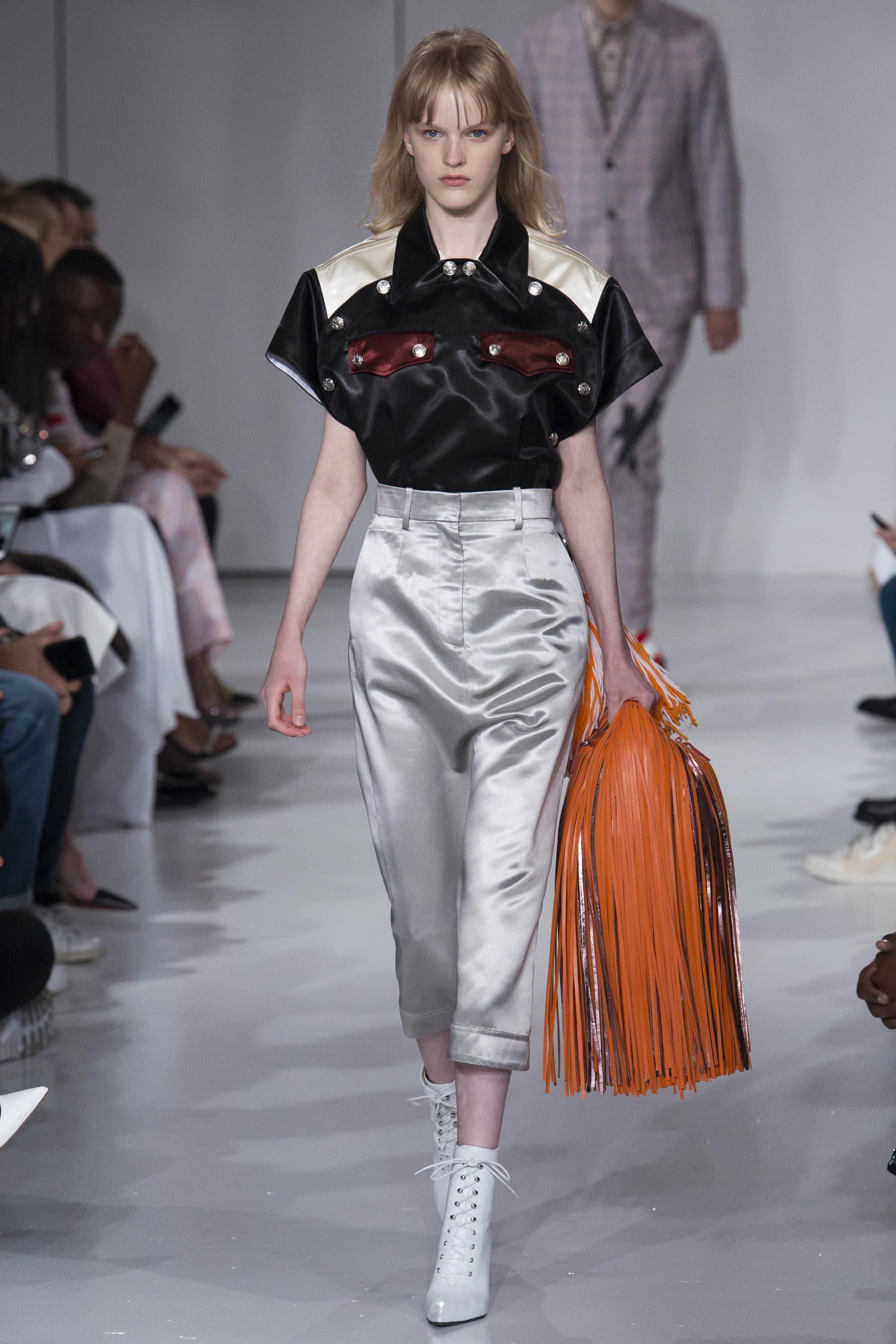 Calvin Klein, Raf Simons, Western, Cowboy Look, Western Trend, SS18, Western Outfit, Fringes, Trendy Tuesday, Style, Fashion, Fashion Inspiration, Spring Fashion, SS18, Spring Summer 2018, Shop the Look